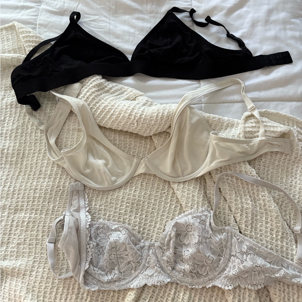 Old Navy Black and Cream Bra Trio